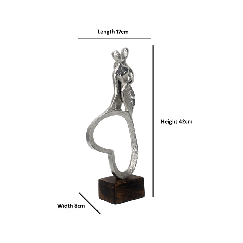 Eternal Bonds Showpiece media 5