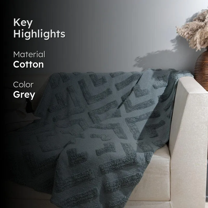 Skadi Table Tufted Tassled Throw - Rectangle media 2