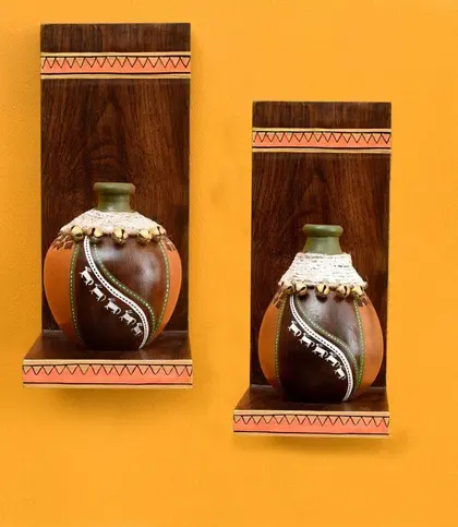 Wood · Terracotta
