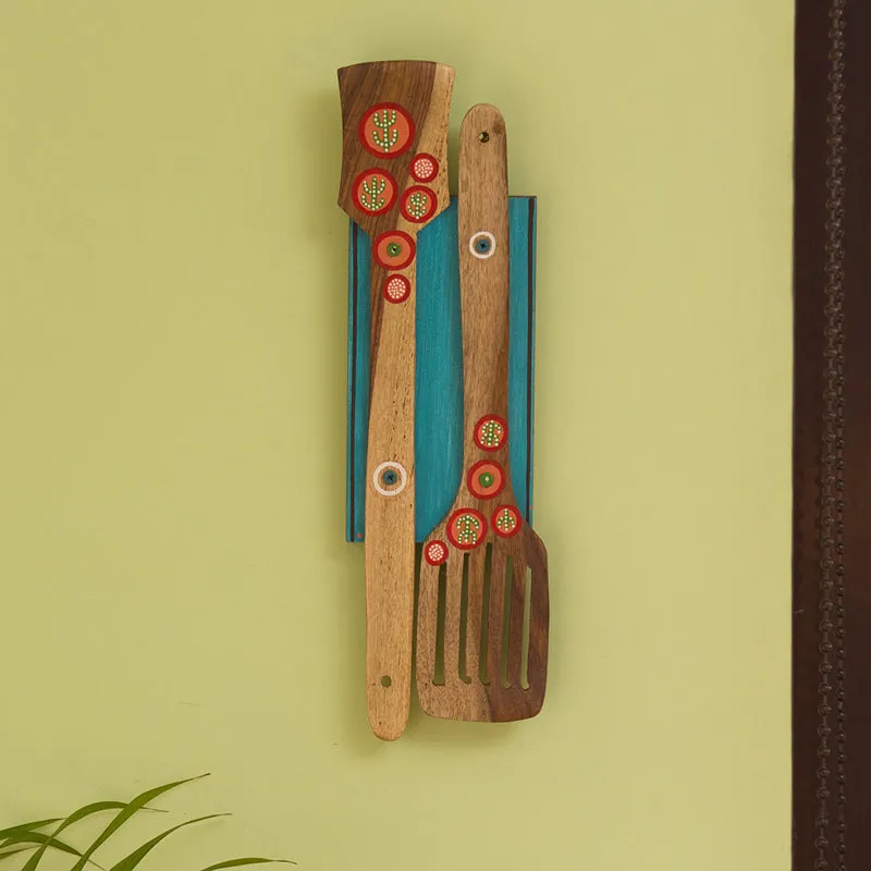 Spice Spatula Mango Wood Wall Accent media 1