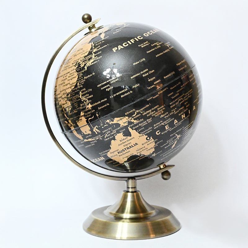 Around The Globe Showpiece - Gold media 4