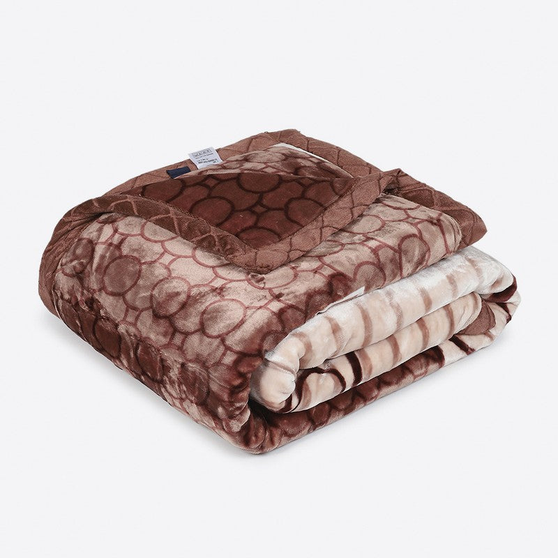 Monte Carlo Cocoa Swirl Blanket - 720 GSM media 5