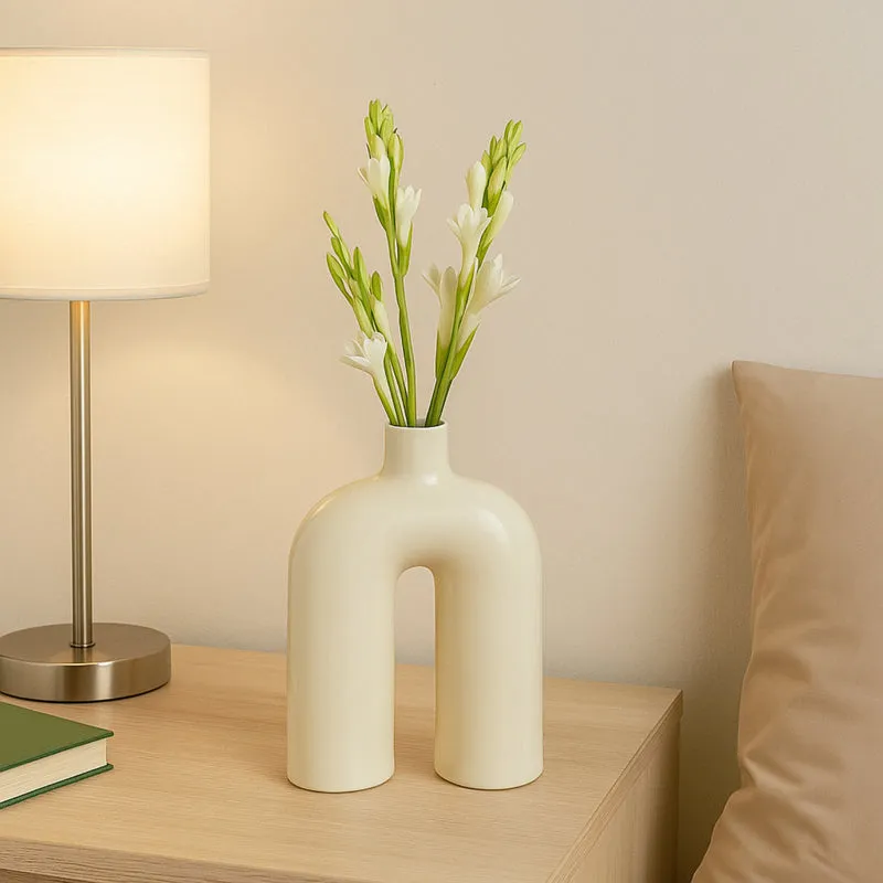 Zyra Ceramic Vase media 1