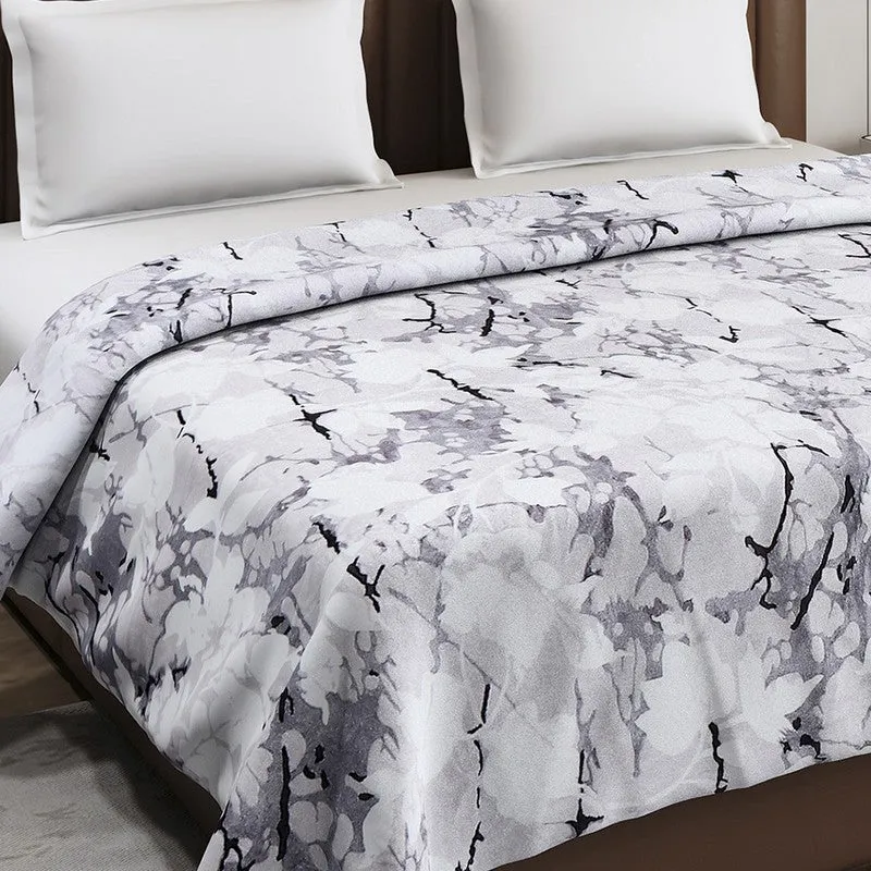 Monte Carlo Marvyn Abstract Print Polyester Blanket (Light Grey) - 300 GSM media 5