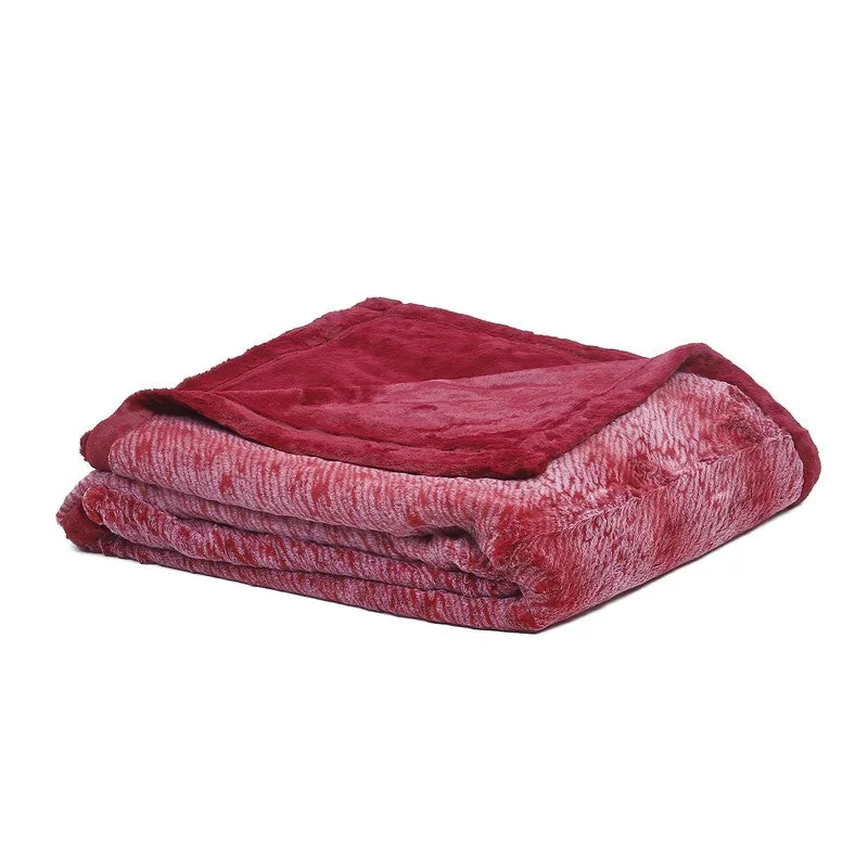 Monte Carlo Azure Dreamscape Blanket (Red) - 850 GSM media 6