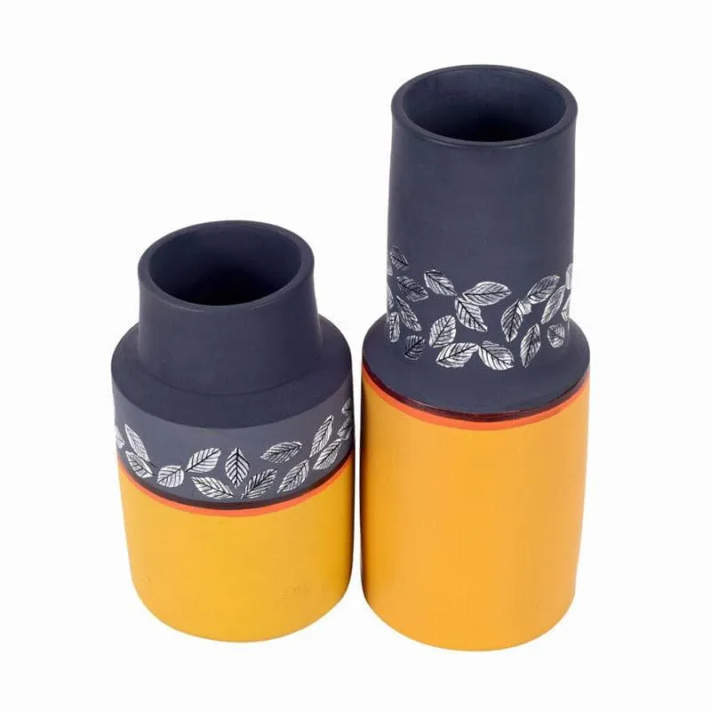 Anshuma Tribal Terracotta Vase - Set Of Two media 4