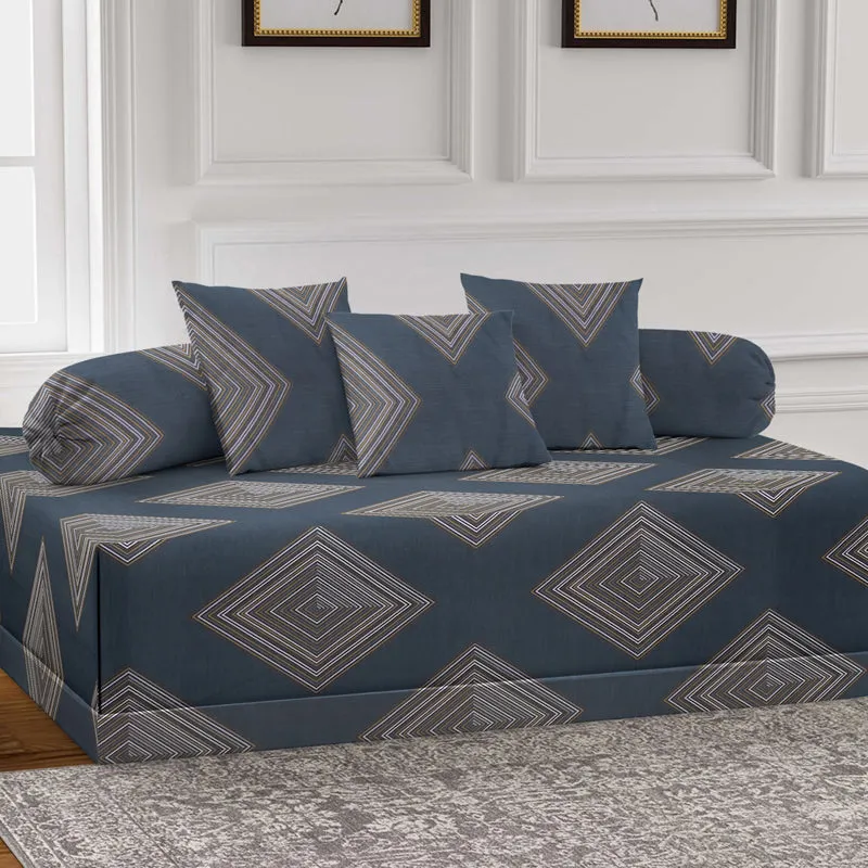 Verto Diwan Set - Six Piece Set media 1