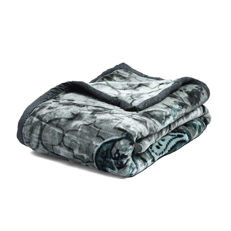 Monte Carlo Misty Mirage Blanket - 850 GSM media 6