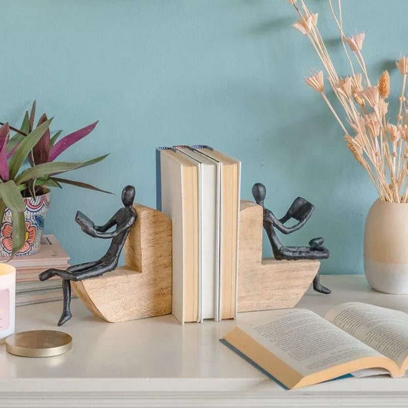 The Reader Bookends media 1