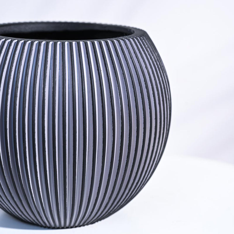 UGAOO Planter Vase Ball Groove - Black media 4