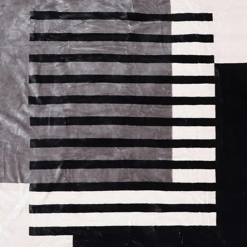 Monte Carlo Midnight Harmony Blanket - 950 GSM media 6