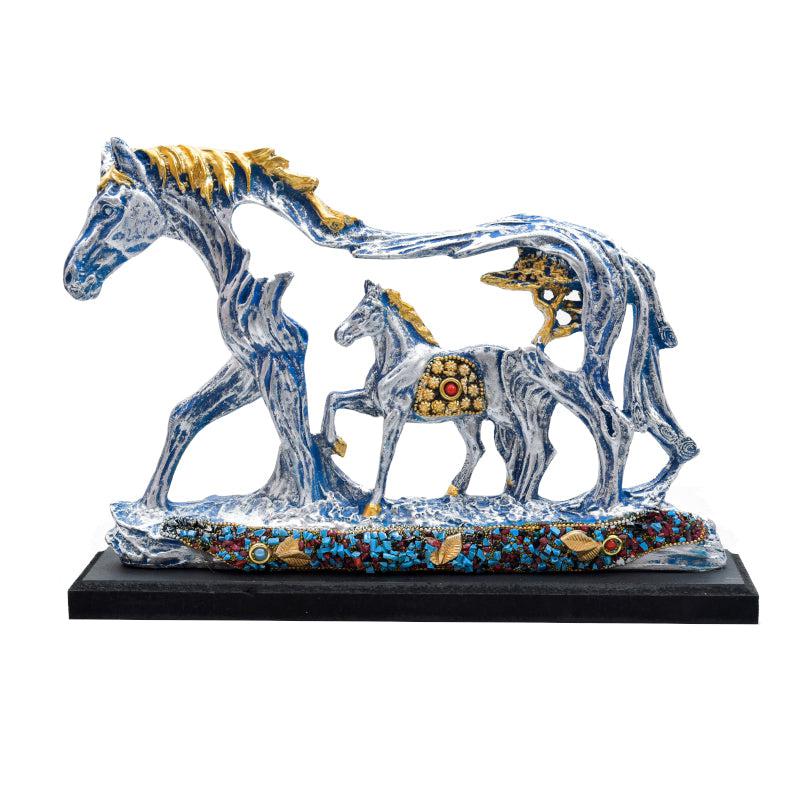 Trot Regal Showpiece media 4