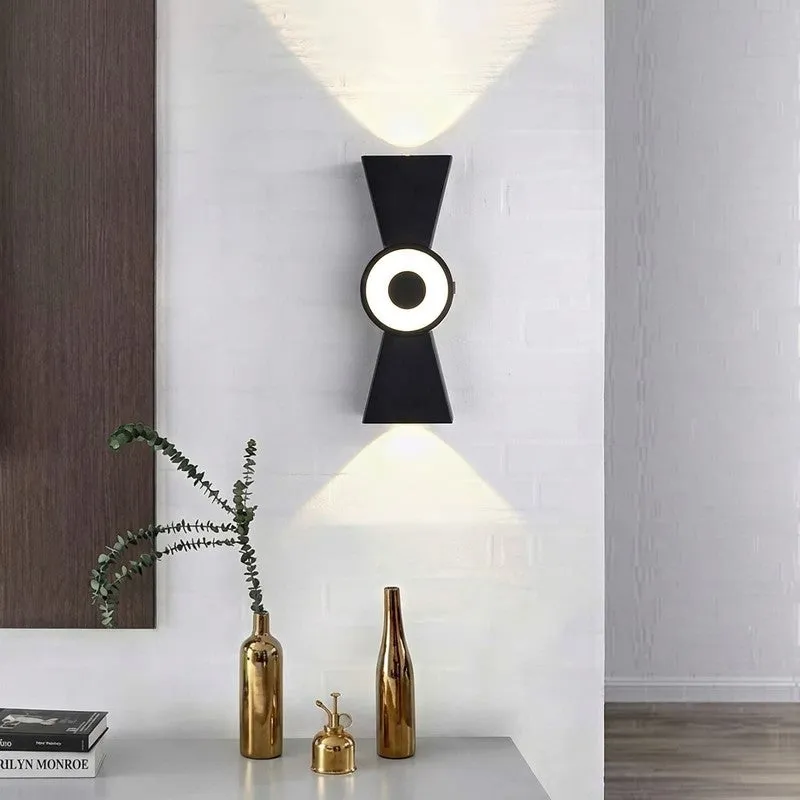 Hourglass Metal Wall Lamp media 3