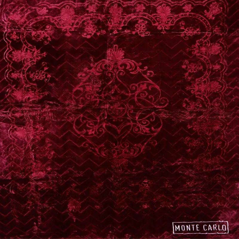 Monte Carlo Autumn Embrace Blanket (Maroon) - 950 GSM media 7