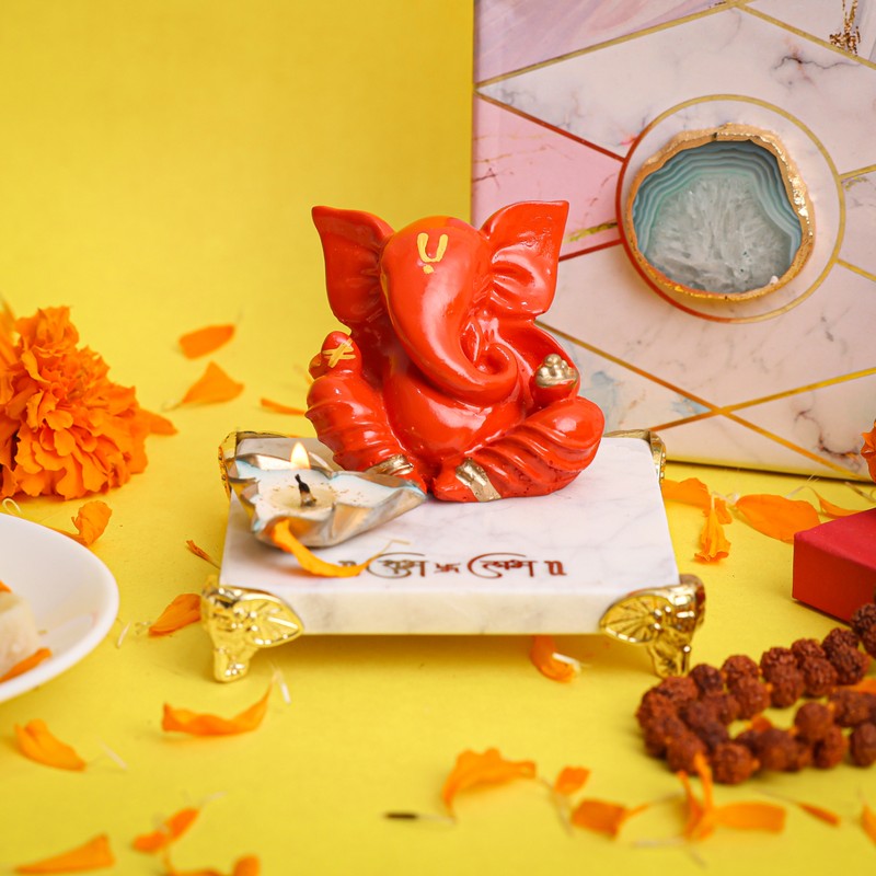 Gajanan Idol with Candle & Choki - Four Piece Set
