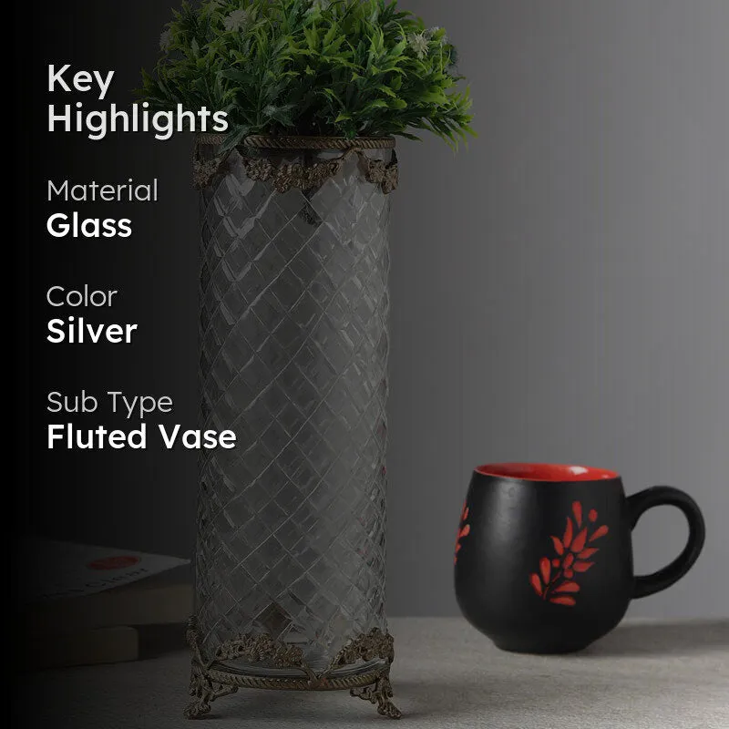 Antiquarian Vase media 2