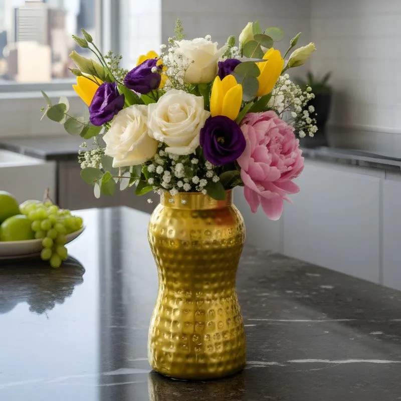 Luxe Aura Textured Vase - Gold media 4