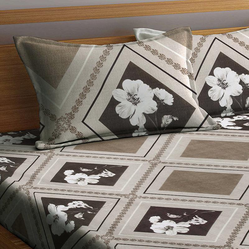 Cringle Geometric Bedsheet - 150 GSM media 4