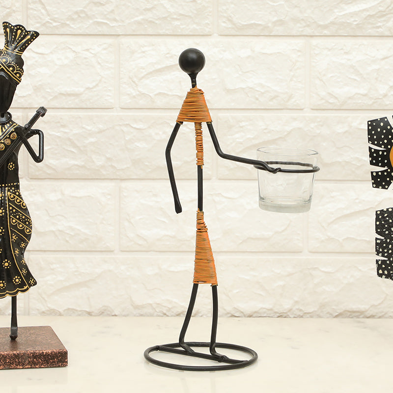 Yield Metal Showpiece