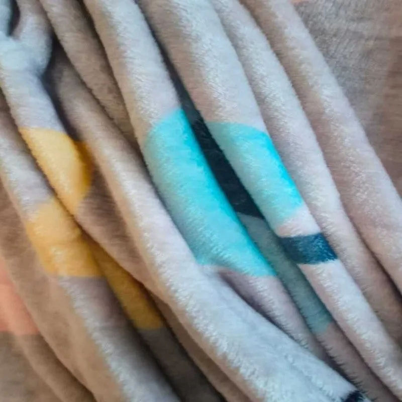 Pastelix Geometric Woolen Blanket (Grey) - 350 GSM media 3