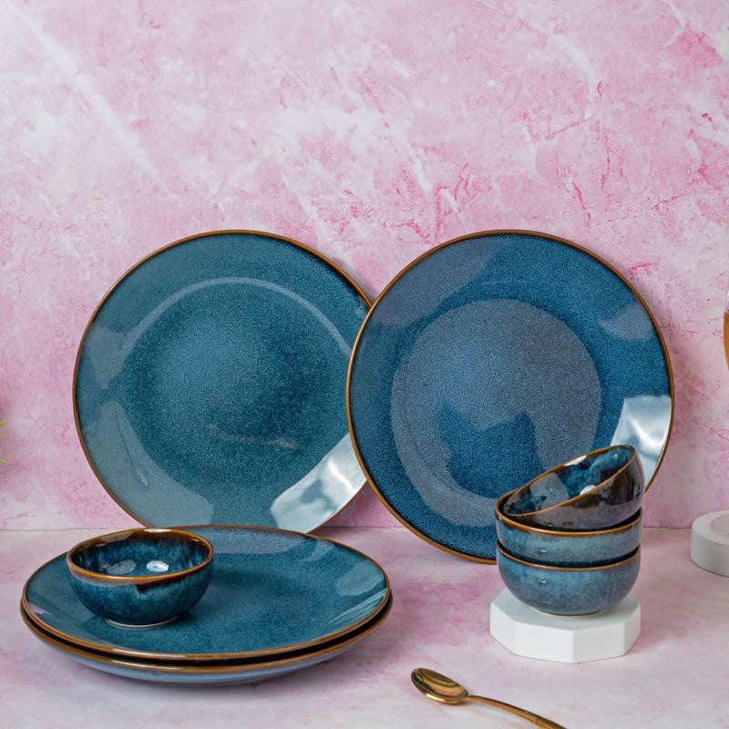 Eight Piece Set