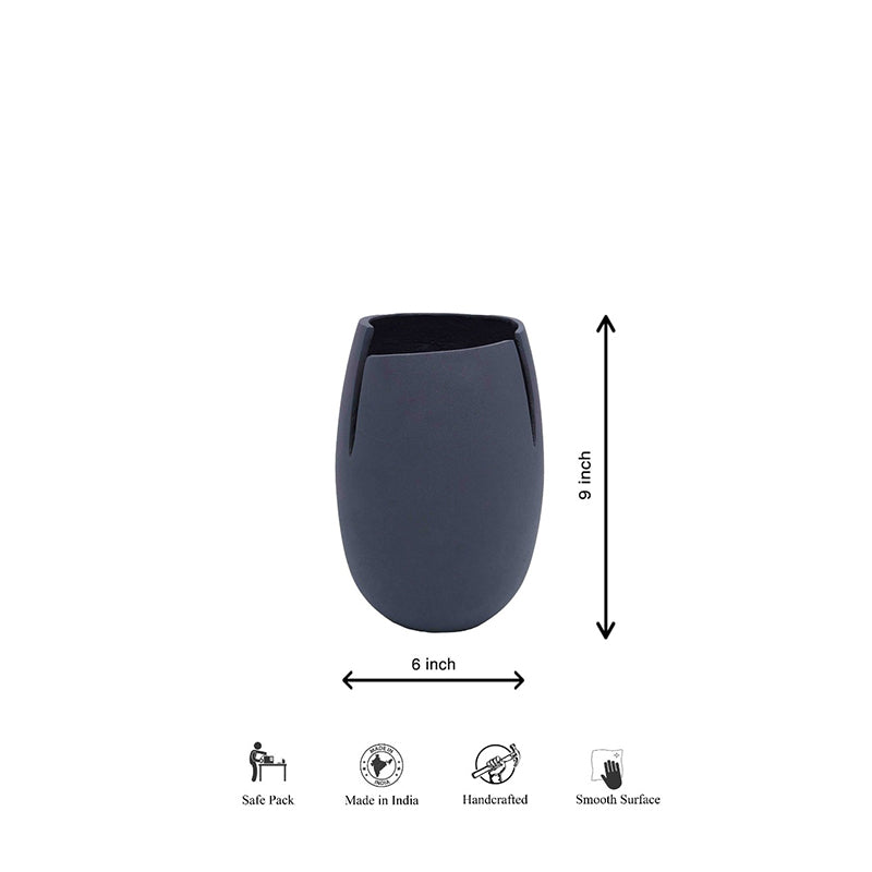 Esti Raw Grey Vase media 6