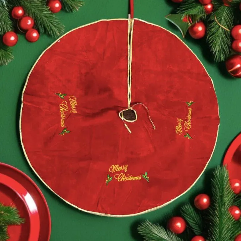 Red Roots Christmans Tree Skirt media 1