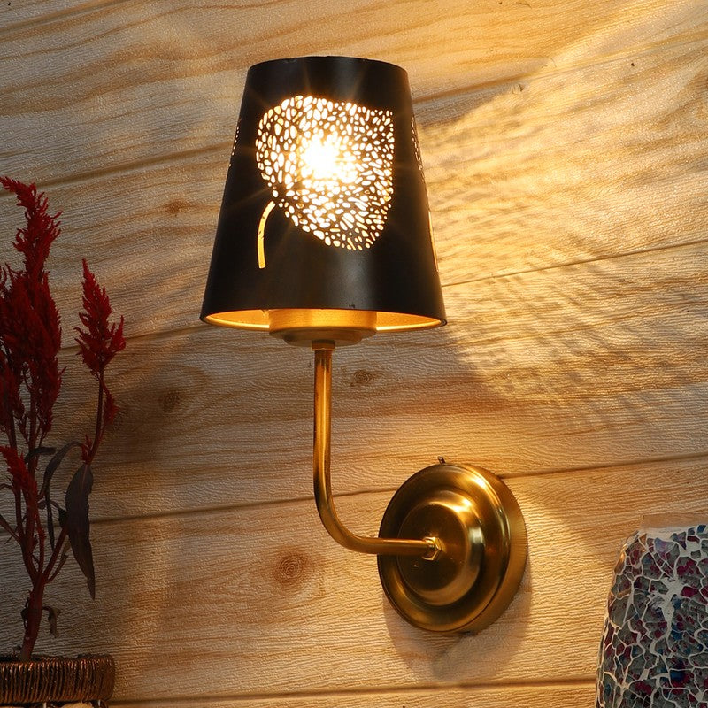 AuraCut Leaf Metal Wall Lamp