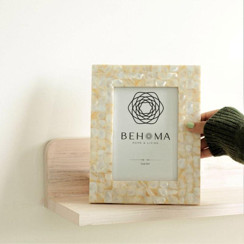 Pearl Perfect Table Photo Frame - White media 3
