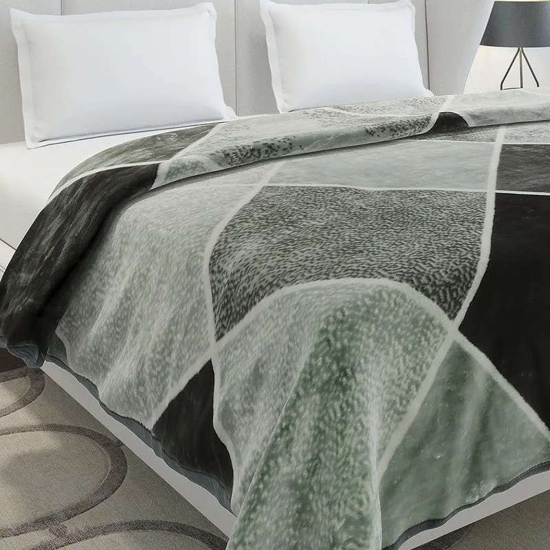 Monte Carlo Mystic Meadow Blanket (Green) - 606 GSM media 4
