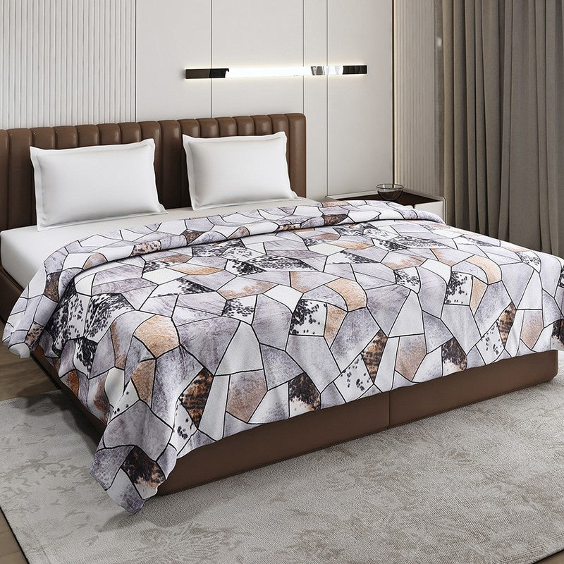 Monte Carlo Artesio Geometric Print Polyester Blanket (Multicolor) - 300 GSM - Queen/Double