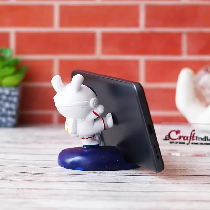 Baby Astronaut Showpiece media 4