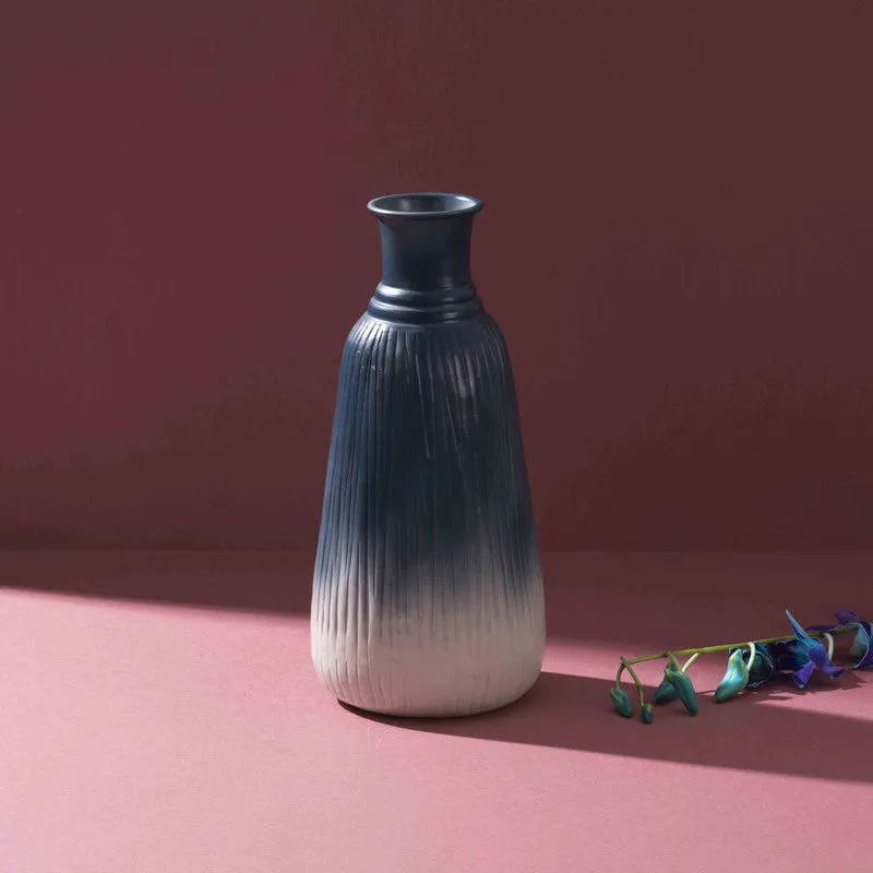 Breeze Metal Vase media 3