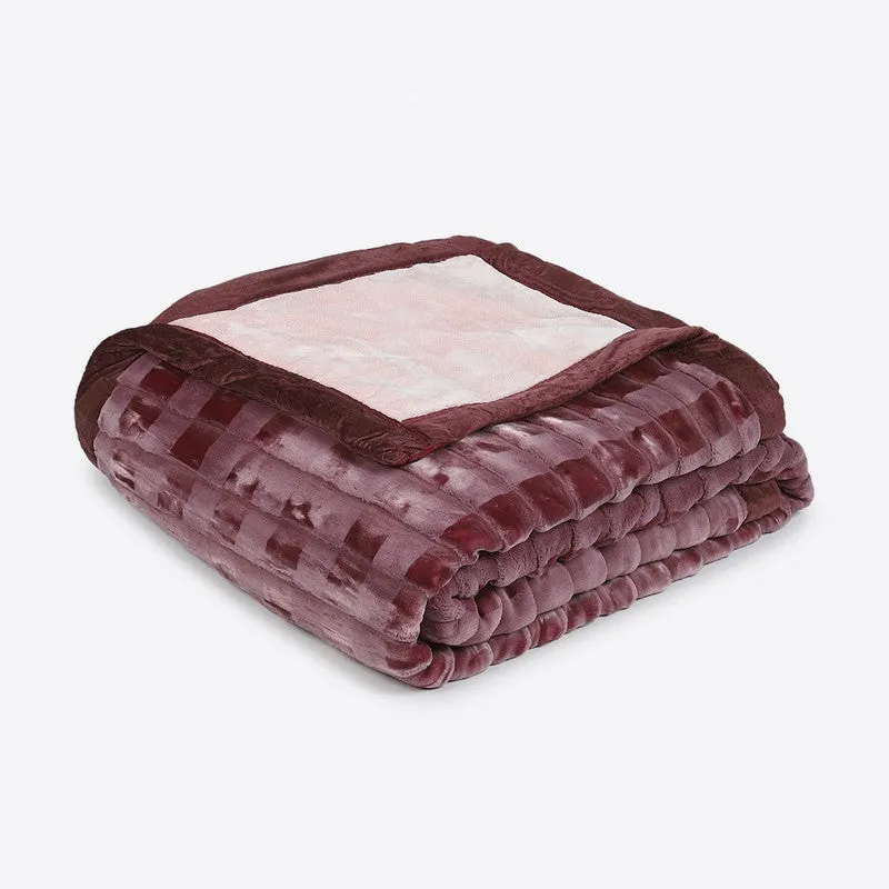 Monte Carlo Velvet Whisper Blanket (Maroon)- 720 GSM media 5