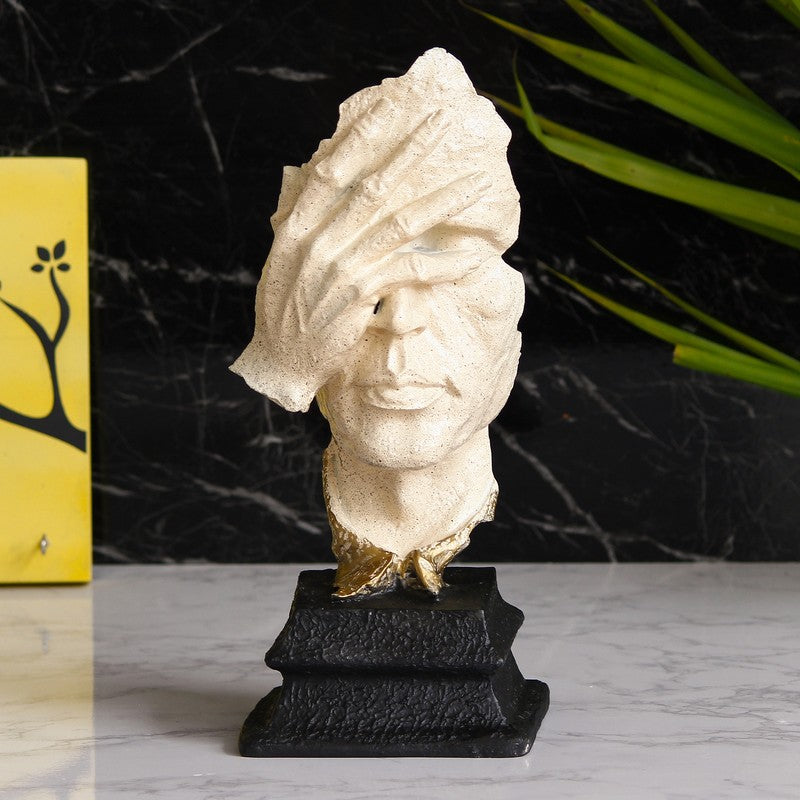 Hidden Identity Showpieces