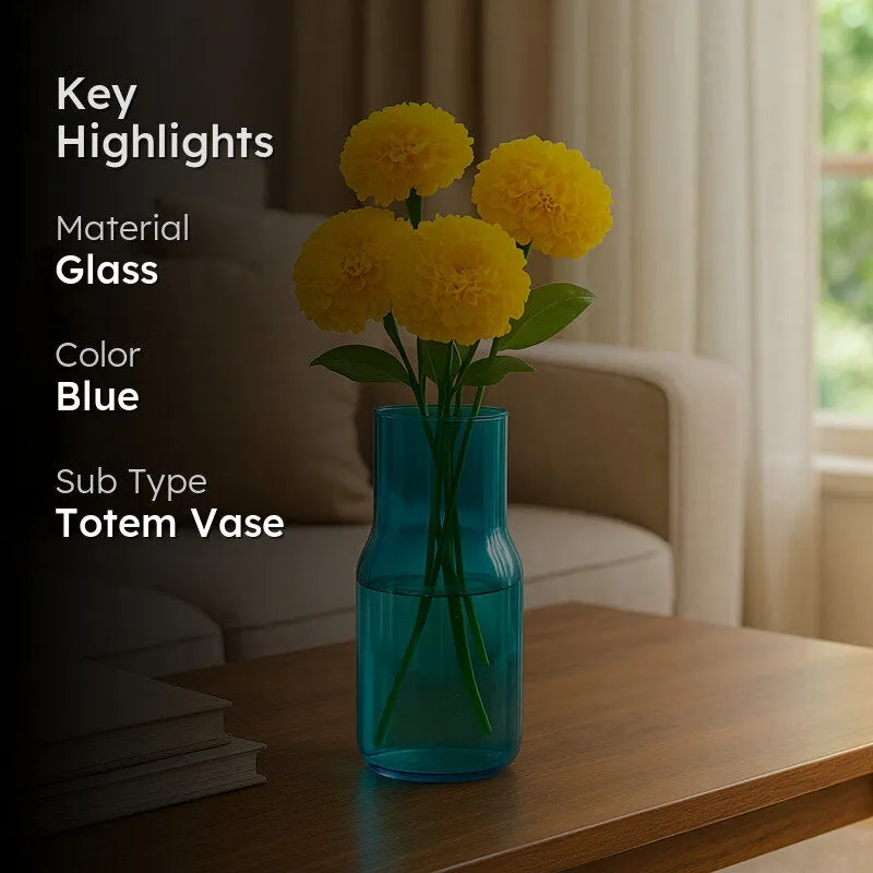 Rib Form Vase media 2