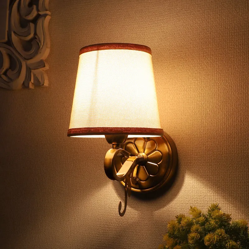 Maisa Iron Wall Lamp media 4