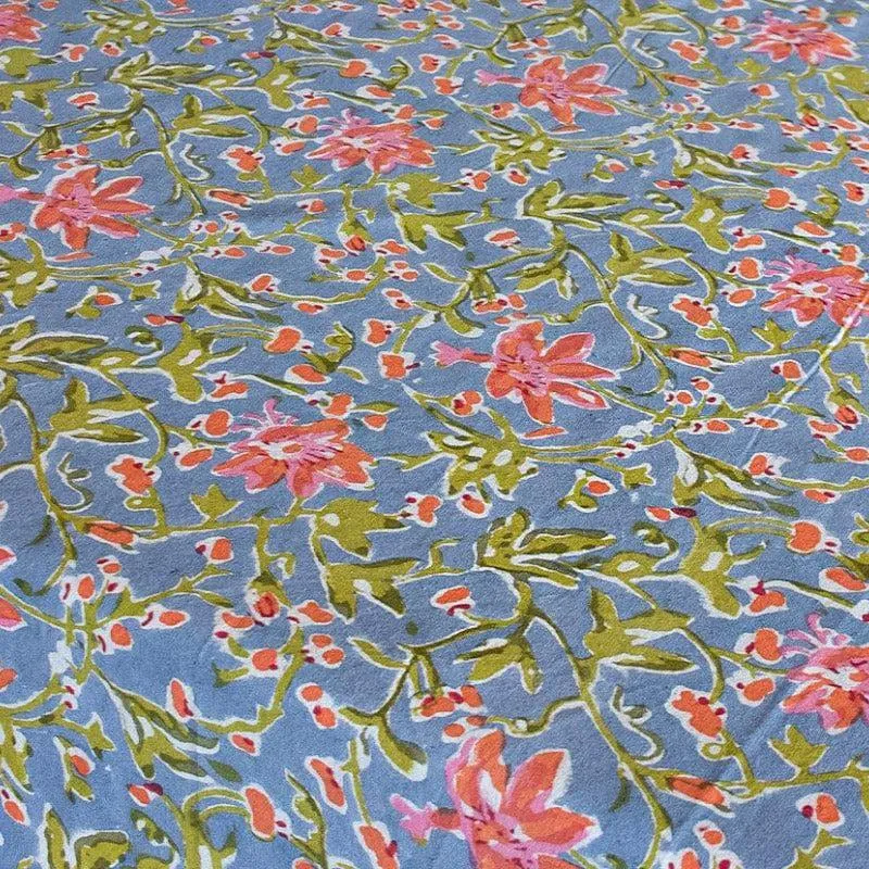 Love In Full Bloom Table Cloth - 6 Seater media 4