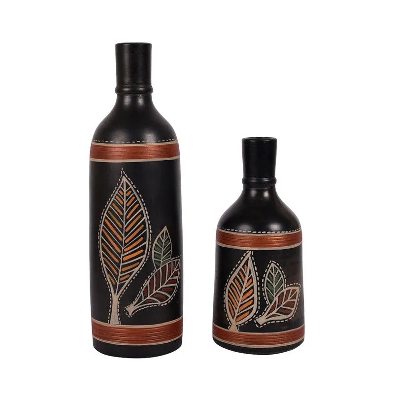 Rufaro Tribal Terracotta Vase - Set Of Two media 4