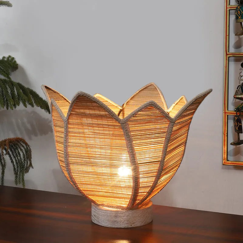 Sileon Bamboo Petal Curve Table Lamp - Beige media 2