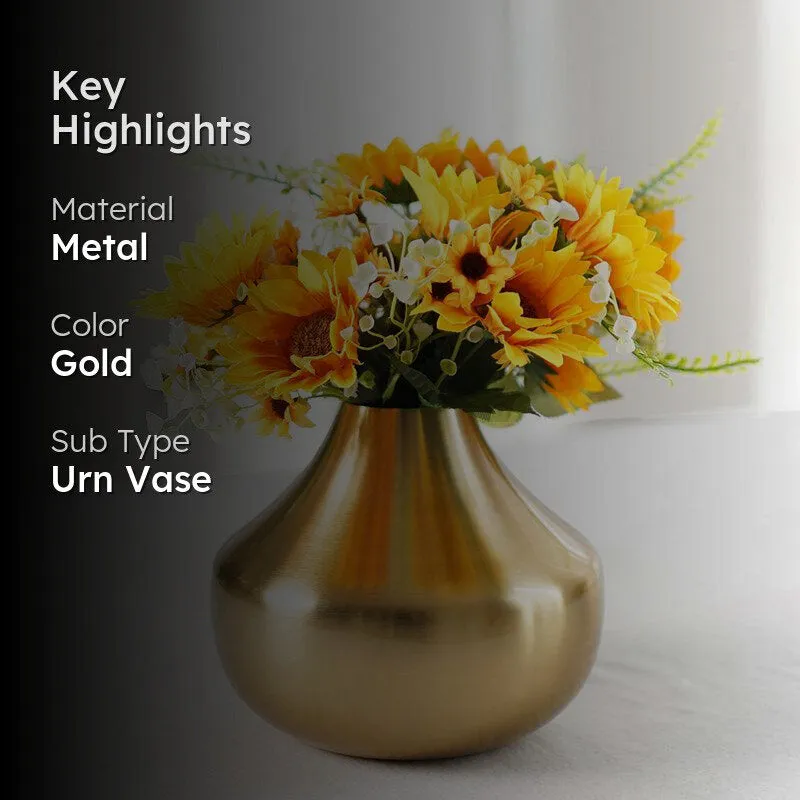 Lumio Metal Vase media 2