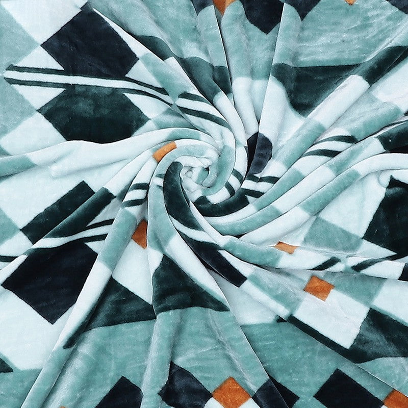 Monte Carlo Aqua Mosaic Blanket - 550 GSM media 7