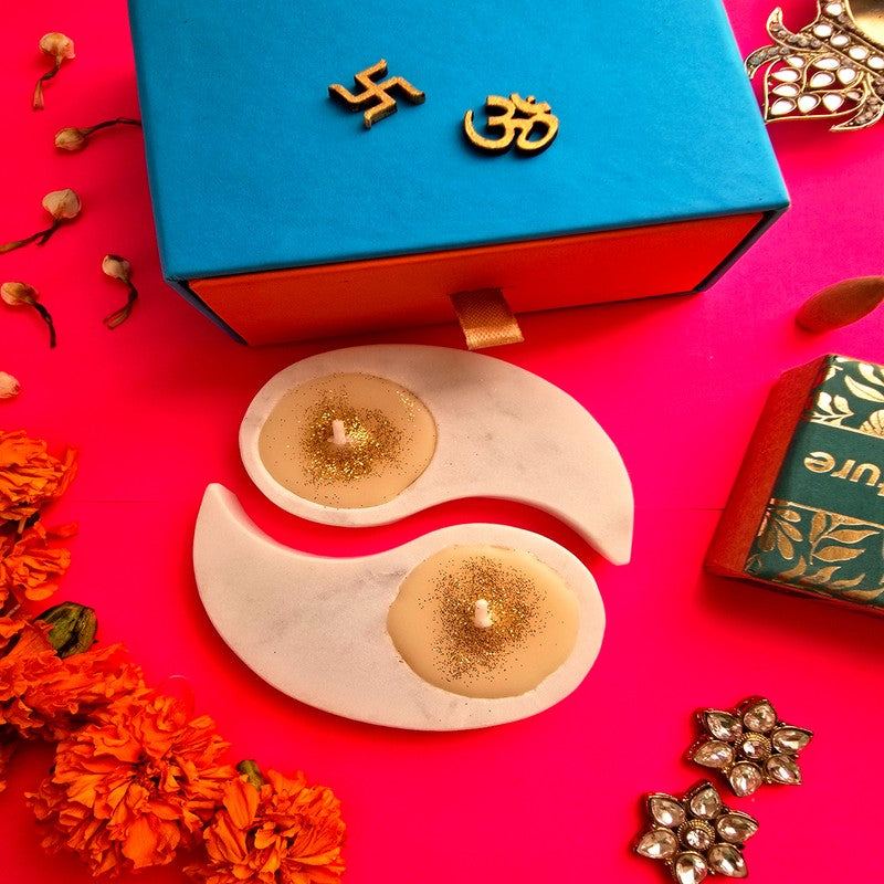 Amber Aura Tea Light Stand (Off White) - Set Of Two