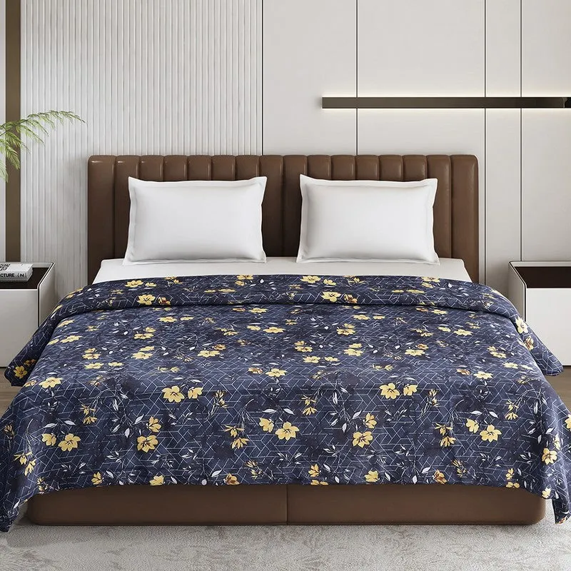 Monte Carlo Bluemora Floral Print Polyester Blanket (Blue) - 210 GSM media 4