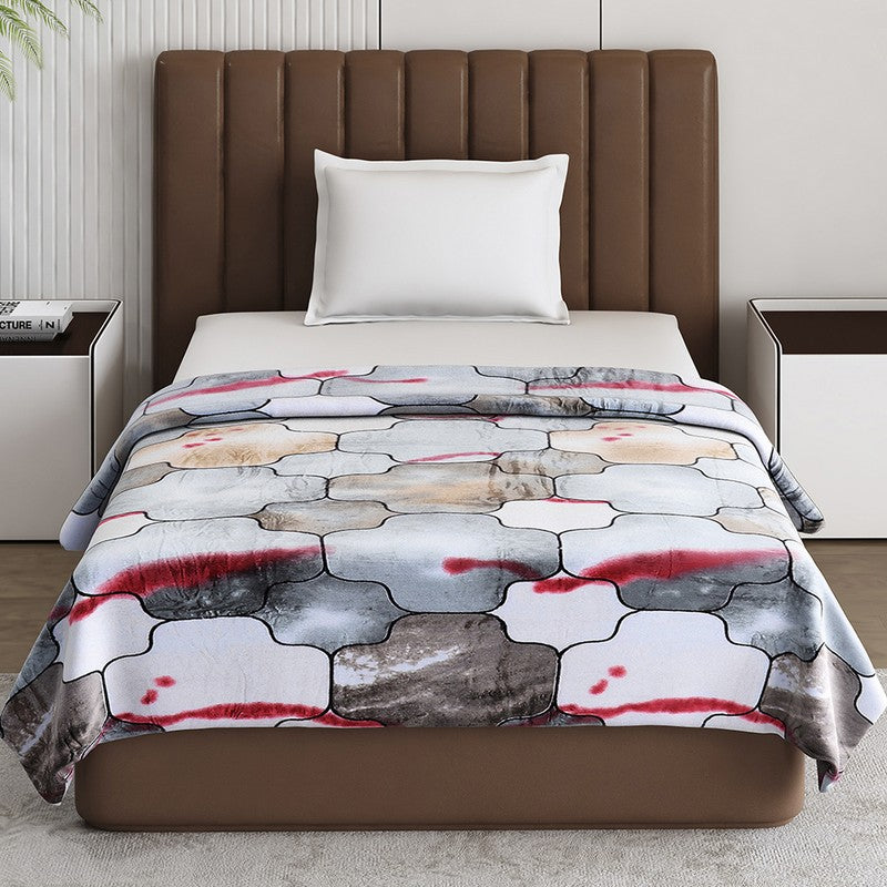 Monte Carlo Artivra Abstract Print Polyester Blanket (Multicolor) - 233 GSM media 4
