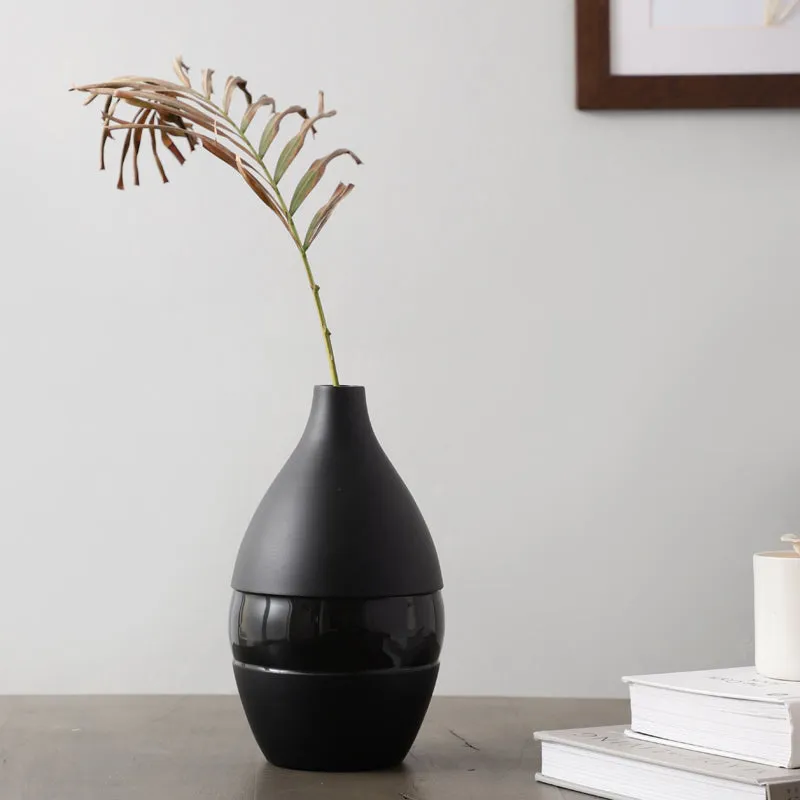 Yato Enamel Vase (Black) - Small media 1
