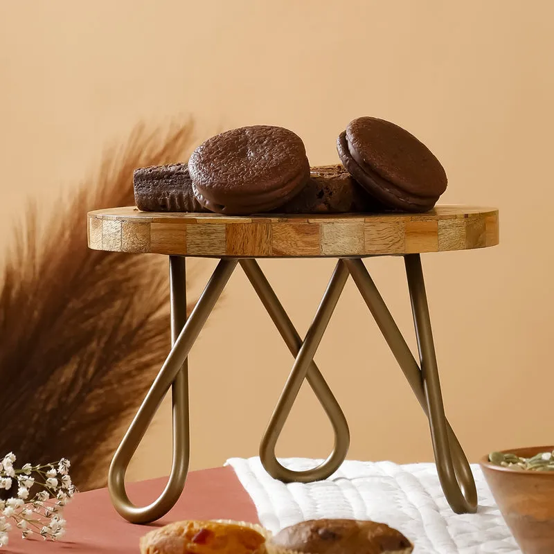 Crown Slice Cake Stand media 4
