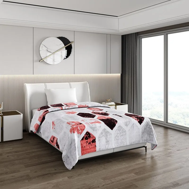 Monte Carlo Crimson Cascade Blanket - 950 GSM media 1