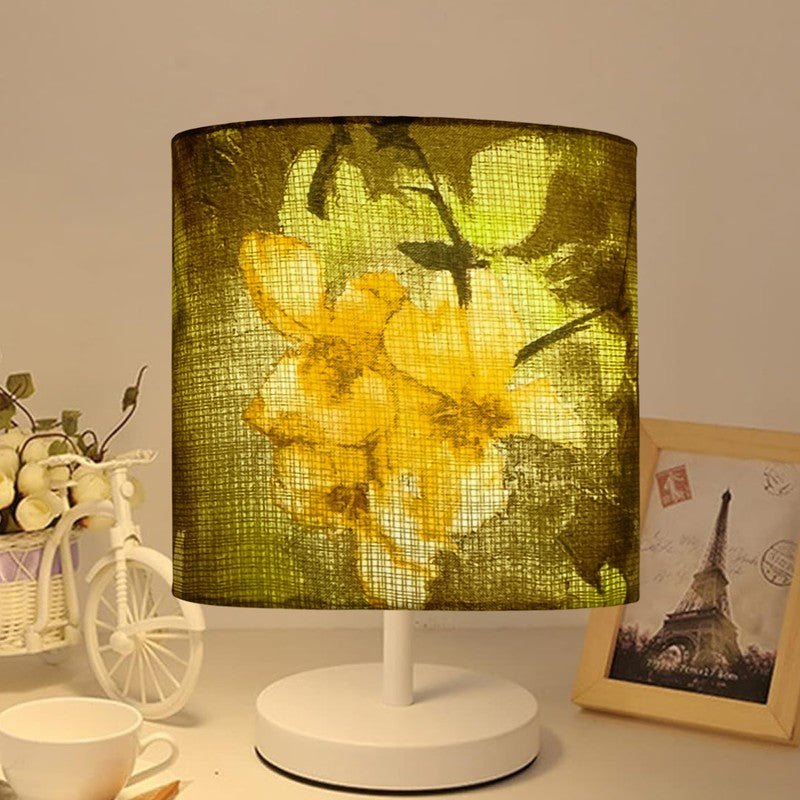 LeafCharm Metal Table Lamp