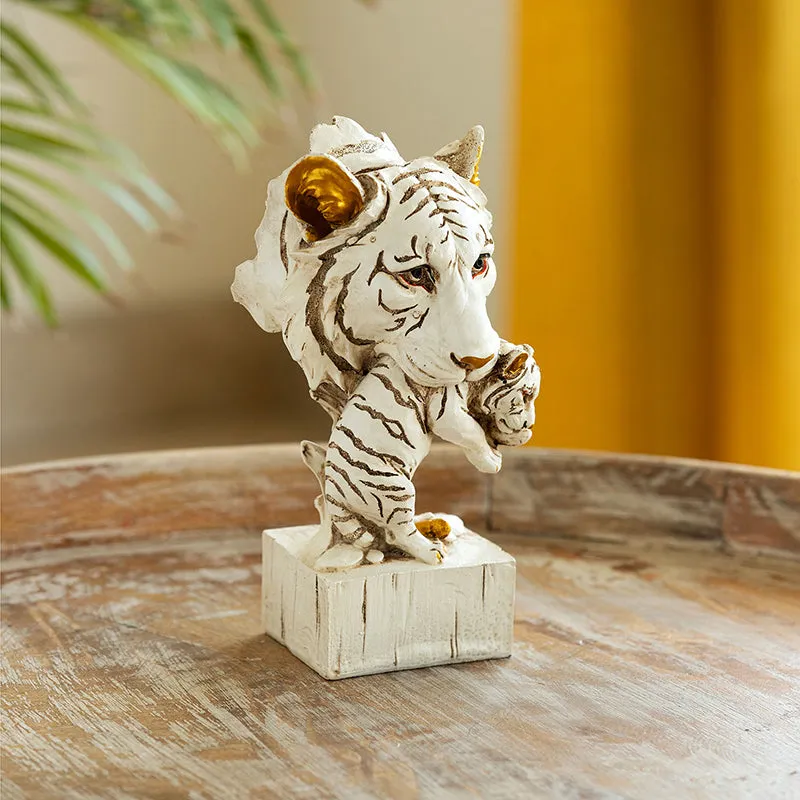 Tiger & Cub Resin Showpiece media 1